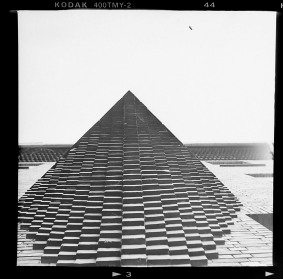 pyramide von unten